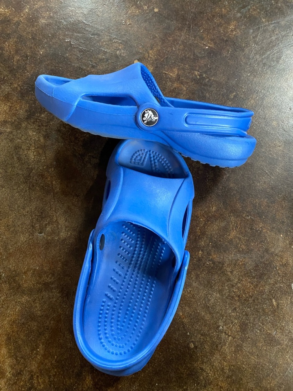 CROCS Electric Blue Classic Slip-On Sandals with Heel Strap
